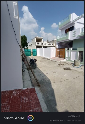 Balcony in 2 BHK Independent House at Jankipuram Extension – for Sale