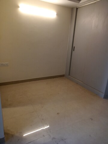 Room in 2 BHK Builder Floor at Paryavaran Complex – for Sale