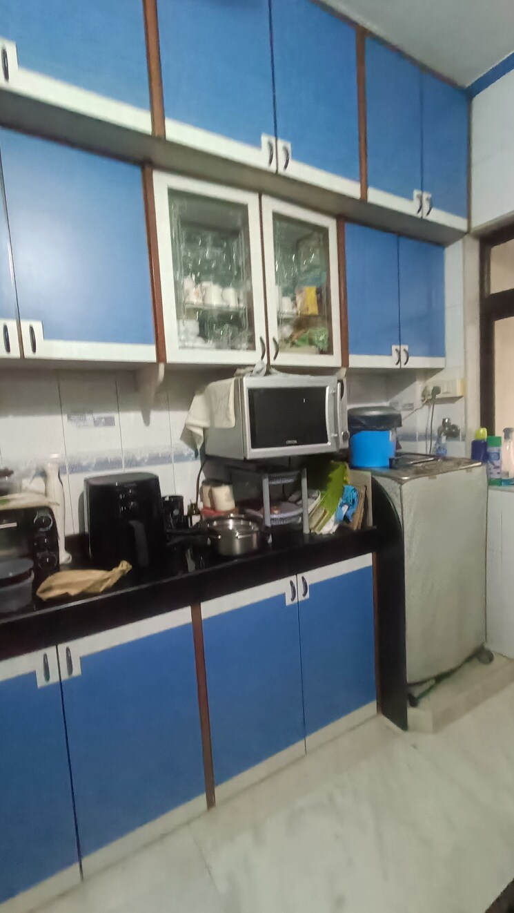 Kitchen, praneeta-chs-ltd 2 Bedroom 835 Sq.Ft. Apartment In Borivali West Mumbai 7683320