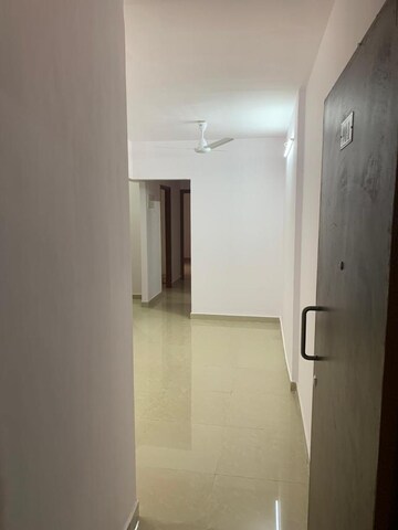 रेसिडेन्शियल फ्लॅट वर्ग फुट फॉर रेंट इन दहिसर ईस्ट मुंबई  7683299