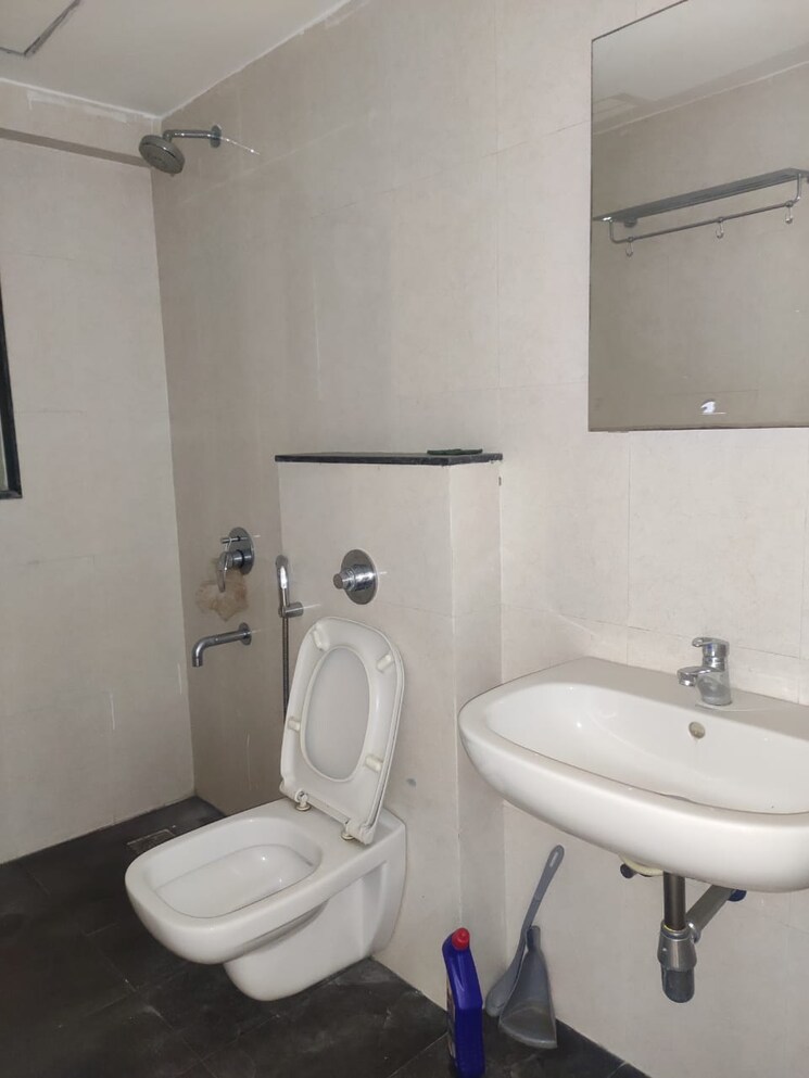 Bathroom, lodha-palava-casa-bella 2 Bedroom 864 Sq.Ft. Apartment In Dombivli East Thane 7683462