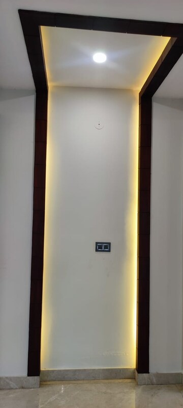 Furnished Amenities in 4 BHK Builder Floor at BPTP Park Central, Sector 85 – for Sale