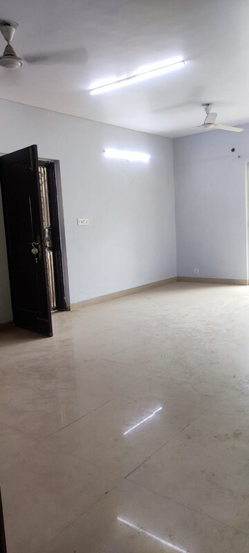 Room in 4 BHK Builder Floor at BPTP Parkland Pride, Sector 77 – for Sale