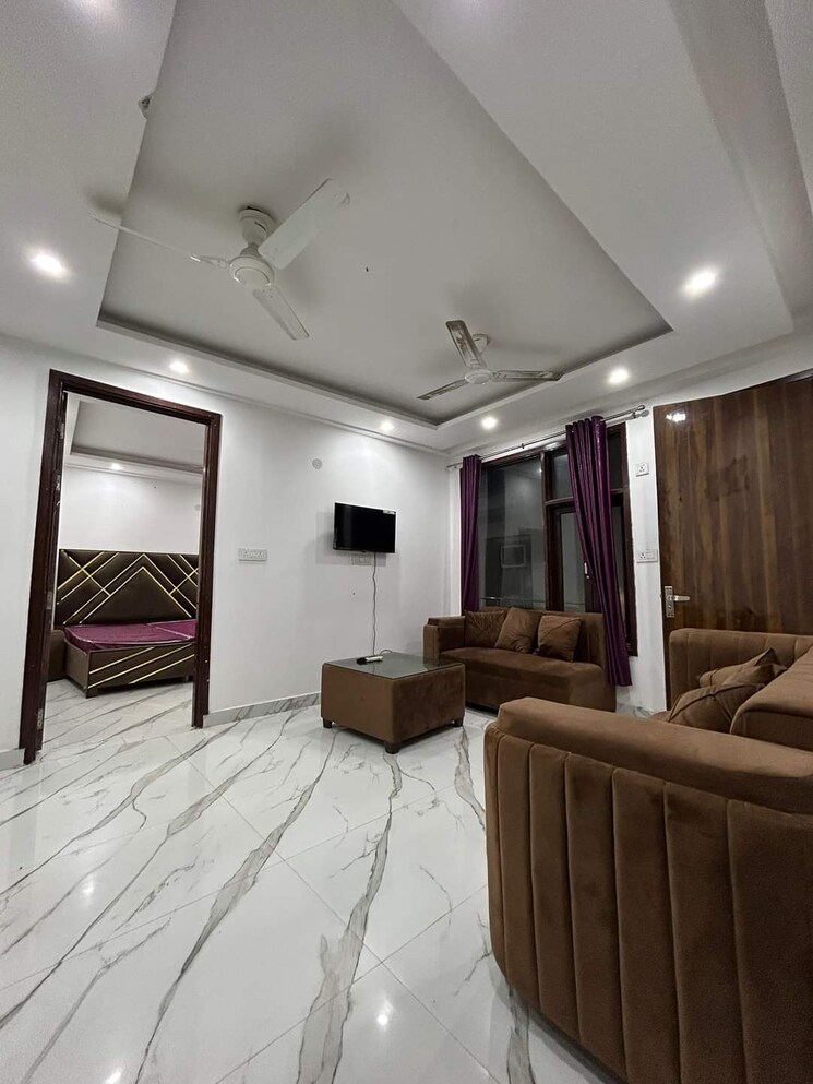 Living Room, chattarpur 3 Bedroom 150 Sq.Yd. Apartment In Chattarpur Delhi 7683778