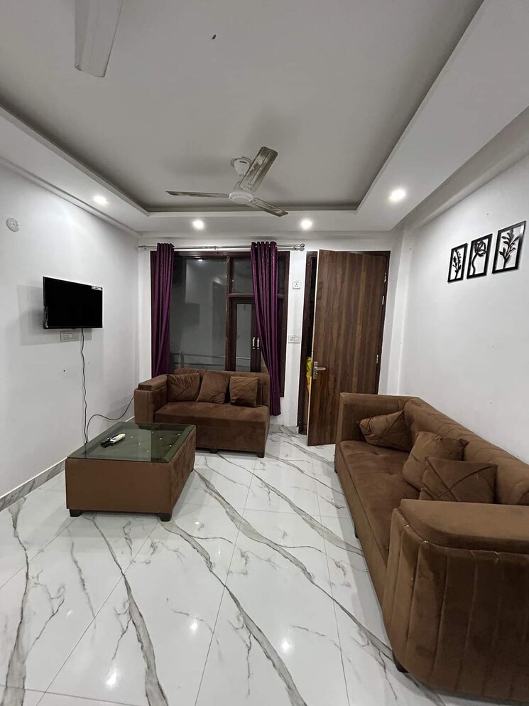 Living Room, chattarpur 3 Bedroom 150 Sq.Yd. Apartment In Chattarpur Delhi 7683778