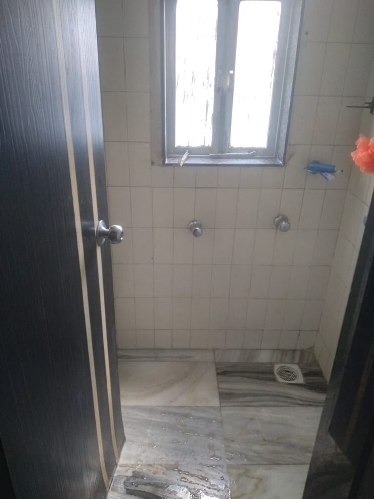 Bathroom, winspace-amar-chs 2 Bedroom 590 Sq.Ft. Apartment In Andheri East Mumbai 7683911