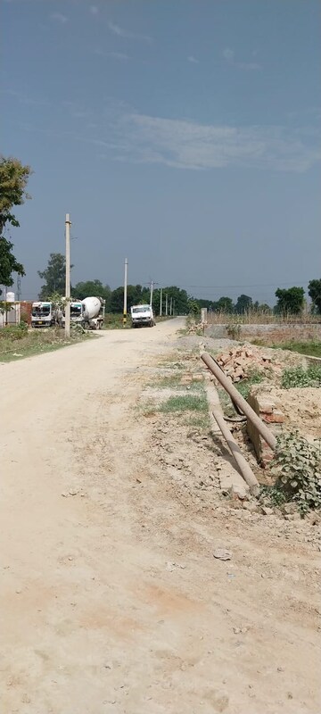 Plot Area in  Plot at Matiyari – for Sale