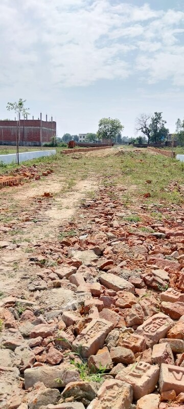 Plot Area in  Plot at Matiyari – for Sale