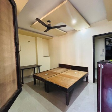 रेसिडेंशियल बिल्डर फ्लोर वर्ग यार्ड फॉर रेंट इन द्वारका मोर दिल्ली  7684063