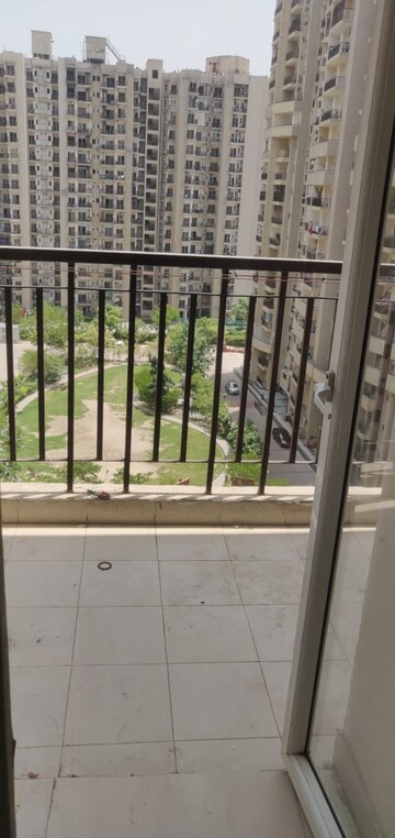 1 BHK Apartment For Rent in Maxblis Grand Wellington Sector 75 Noida  7684689