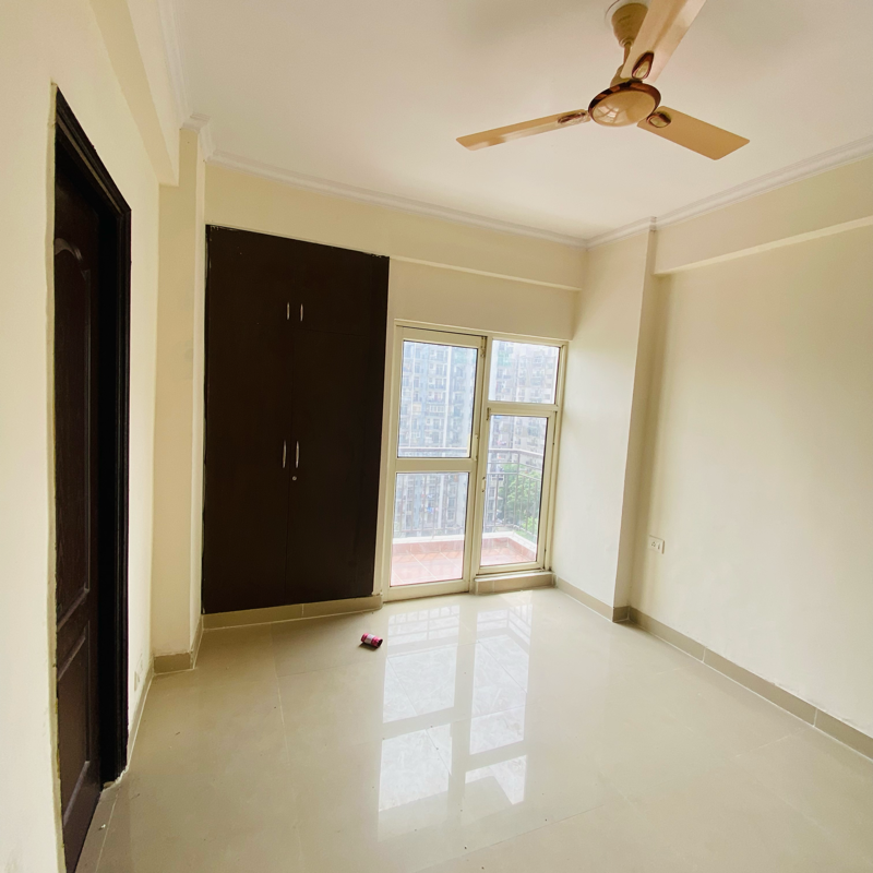 2 BHK Apartment For Resale in Aims Golf City Noida Central Noida  7684929