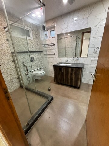 रेसिडेंशियल बिल्डर फ्लोर वर्ग यार्ड फॉर रेंट इन सोमी नगर दिल्ली  7685029