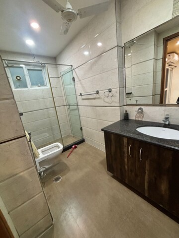 रेसिडेंशियल बिल्डर फ्लोर वर्ग यार्ड फॉर रेंट इन सोमी नगर दिल्ली  7685029