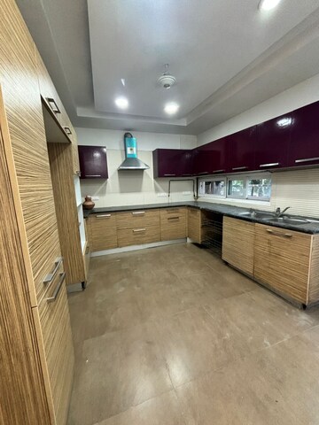 रेसिडेंशियल बिल्डर फ्लोर वर्ग यार्ड फॉर रेंट इन सोमी नगर दिल्ली  7685029