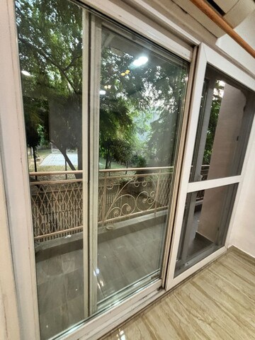 रेसिडेंशियल बिल्डर फ्लोर वर्ग यार्ड फॉर रेंट इन सोमी नगर दिल्ली  7685029