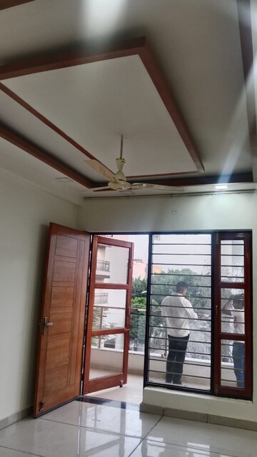 Furnished Amenities in 4 BHK Builder Floor at Sector 85 – for Sale