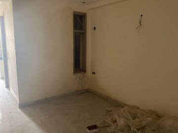 Room in 1 BHK Builder Floor at Maidan Garhi – for Sale