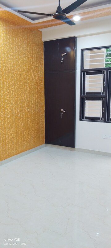 Room in 4 BHK Villa at Kalwar Road – for Sale