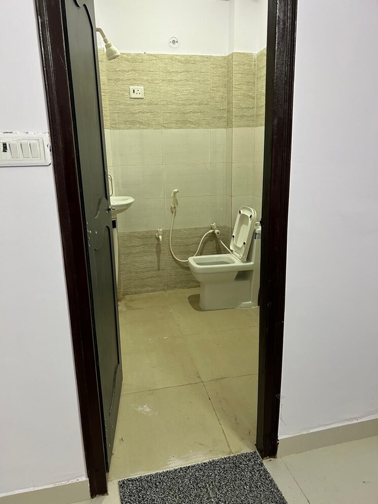 Bathroom, sector 126 Pg For Boys & Girls In Sector 126 7685837