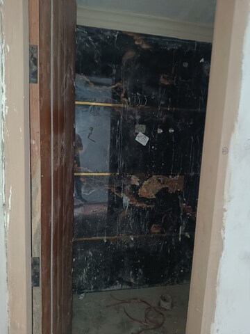 Furnished Amenities in 1 BHK Independent House at Chattarpur – for Sale