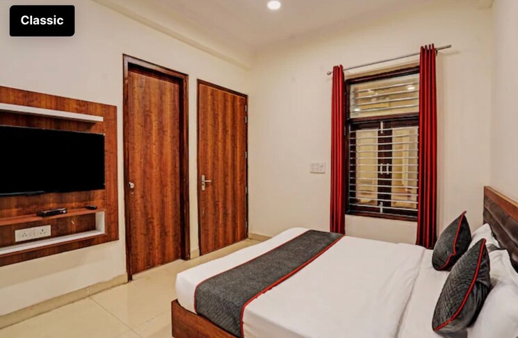 Room, sector 70 Pg For Boys & Girls In Sector 70 7685959