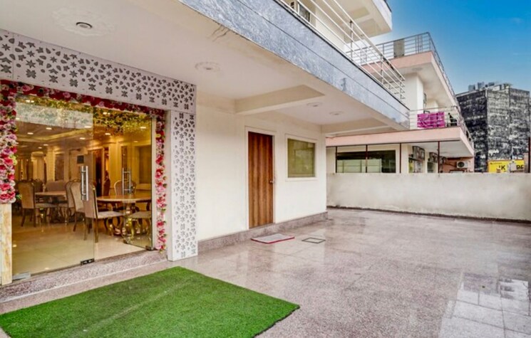 Room, sector 70 Pg For Boys & Girls In Sector 70 7686115