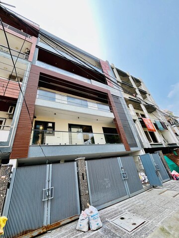 3.5 BHK Builder Floor – Exterior View View at Sushant Lok 3, Sector 57 - for Sale