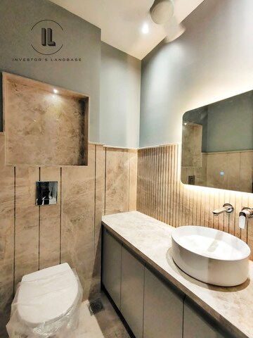 Bathroom in 4 BHK Builder Floor at Uppal Southend, Sector 49 – for Sale
