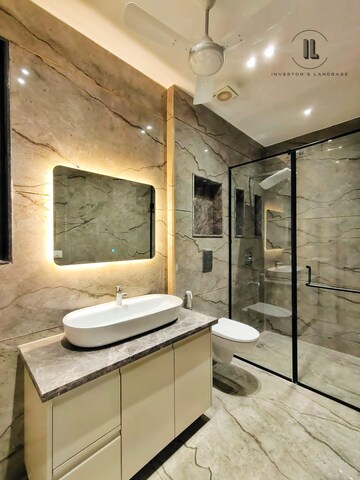 Bathroom in 4 BHK Builder Floor at Uppal Southend, Sector 49 – for Sale
