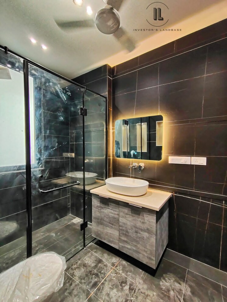 Bathroom, uppal-southend 4 Bedroom 3400 Sq.Ft. Builder Floor In Sector 49 Gurgaon 7686537