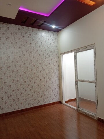 Room in 3 BHK Independent House at Kursi Road – for Sale