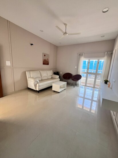 Resale Bedroom 1660 Apartment in New Front 48 Central