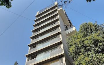 4 BHK Apartment For Sale in Khar West