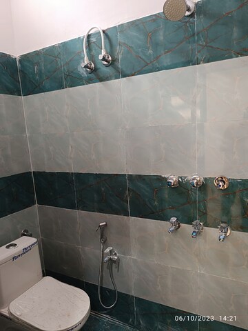 Bathroom in 3 BHK Villa at Faizabad Road – for Sale