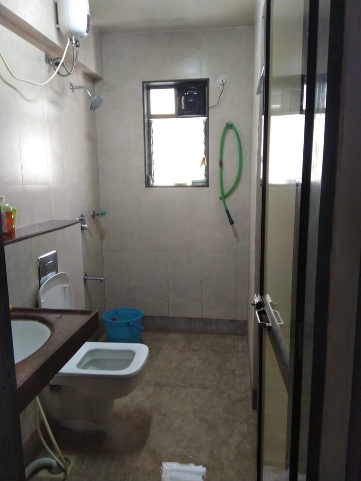 Bathroom, shell-tower-chs 3 Bedroom 945 Sq.Ft. Apartment In Chembur Mumbai 7687024