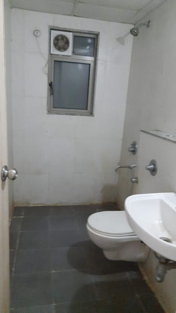Bathroom, lodha-palava-casa-bella 2 Bedroom 864 Sq.Ft. Apartment In Dombivli East Thane 7687074