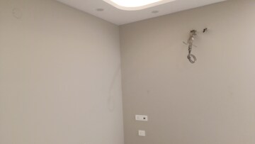 Furnished Amenities in 3 BHK Builder Floor at East Patel Nagar – for Sale