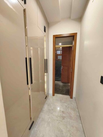 Building Lobby in 3 BHK Builder Floor at Sainik Colony – for Sale