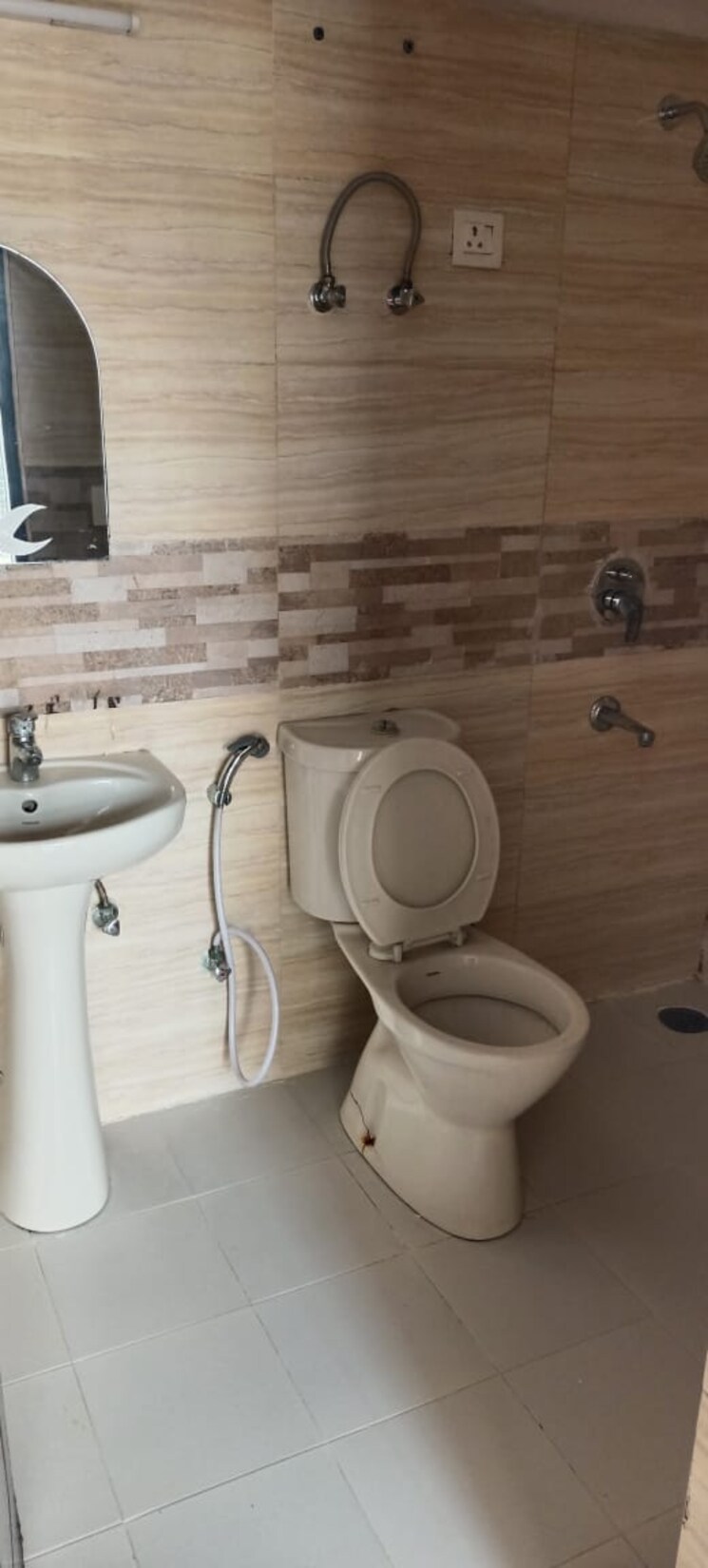 Bathroom, gaur city 2 3 Bedroom 70 Sq.Yd. Villa In Gaur City 2 Greater Noida 7687201