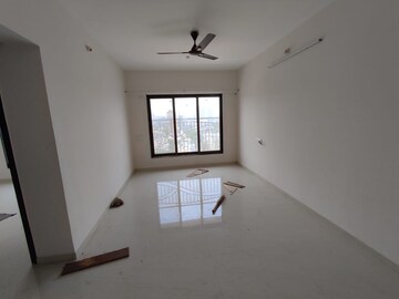Room in 1 BHK Apartment at Harshal Devchhaya, Dahisar East – for Sale
