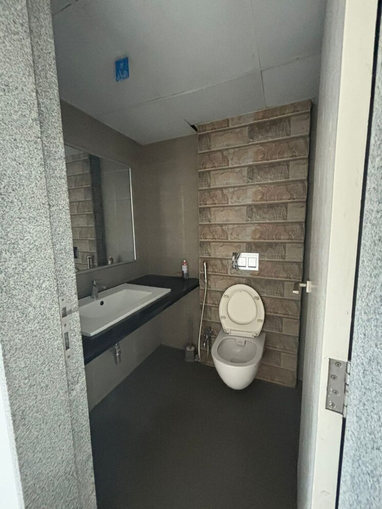 Bathroom, brahma-f-residences 2 Bedroom 641 Sq.Ft. Apartment In Kalyani Nagar Pune 7687467