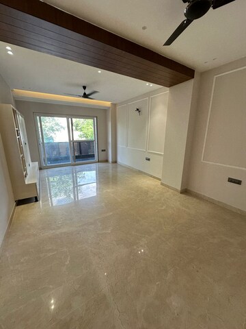 Room in 4 BHK Builder Floor at Ansal Sushant Lok I, Sector 43 – for Sale