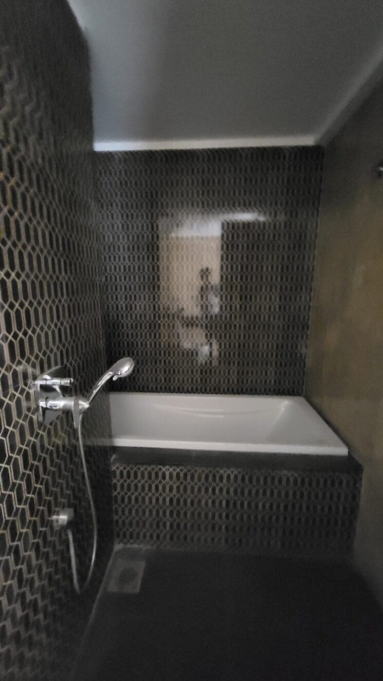 Bathroom, lodha-palava-serenity-d 3 Bedroom 1100 Sq.Ft. Apartment In Dombivli East Thane 7687500