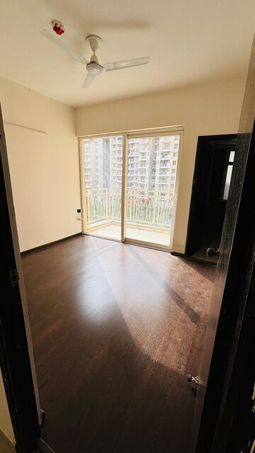 Room in 2 BHK Apartment at Exotica Dreamville, Sector 16c Greater Noida – for Sale