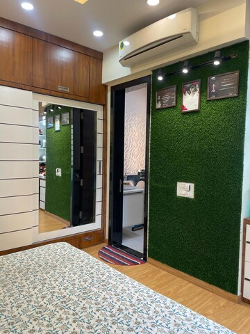 Room in 3 BHK Apartment at Sheth Vasant Lawns, Laxmi Nagar – for Sale