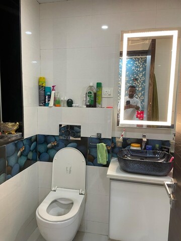 Master Bedroom in 3 BHK Apartment at Sheth Vasant Lawns, Laxmi Nagar – for Sale