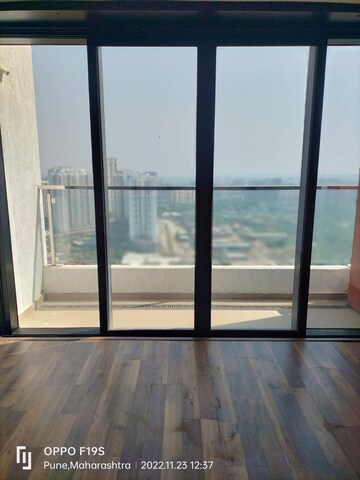 Room in 3 BHK Apartment at Duville Riverdale Residences, Kharadi – for Sale