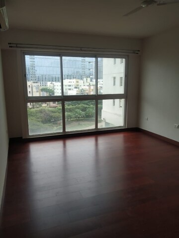 Room in 3.5 BHK Apartment at Karle Zenith Residence, Nagavara – for Sale