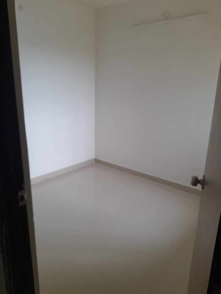 Room, vijay-annex-8 1 Bedroom 420 Sq.Ft. Apartment In Waghbil Thane 7688773