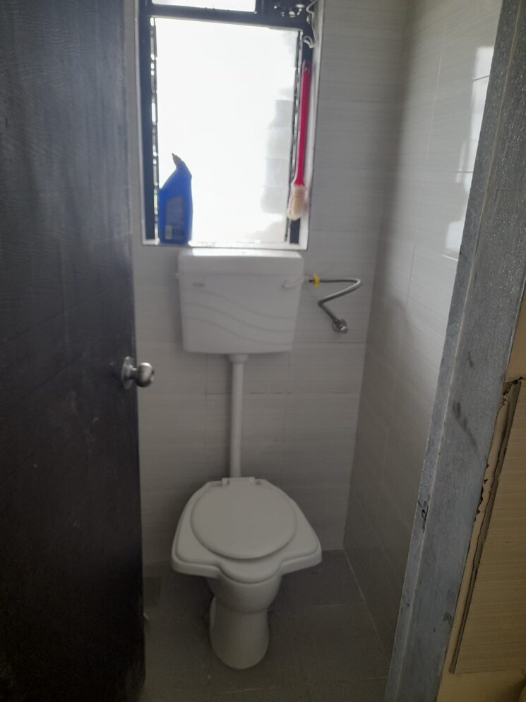Bathroom, vijay-annex-8 1 Bedroom 420 Sq.Ft. Apartment In Waghbil Thane 7688773